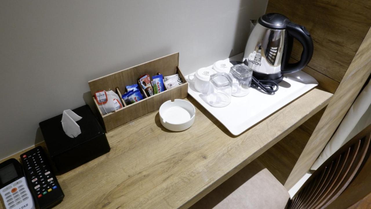 Hotel Amber Paramount 뭄바이 외부 사진